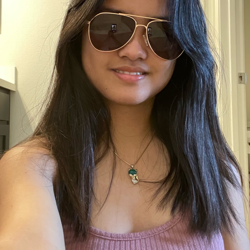 Meet your Posher, Yssa